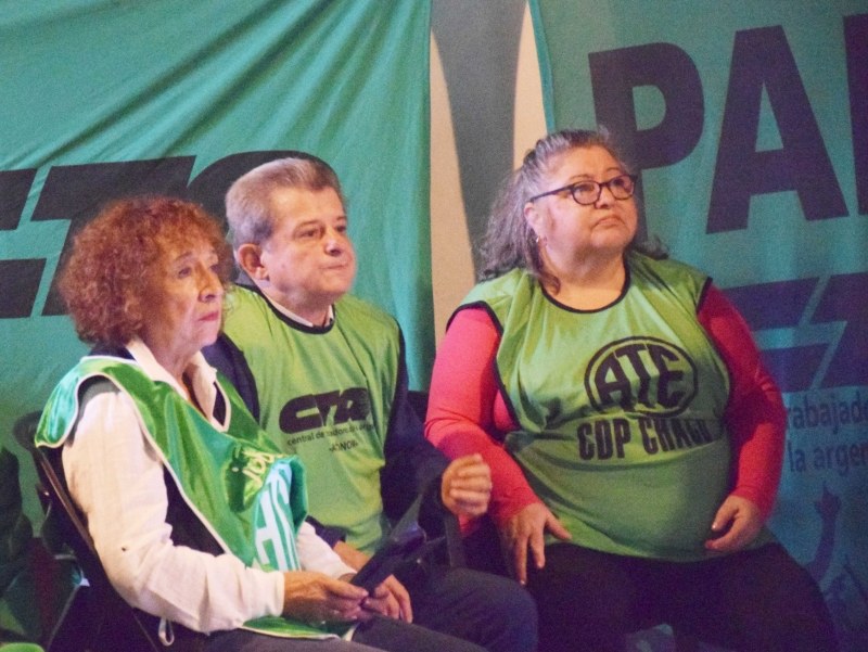 Jubilados y pensionados repudiaron la quita de medicamentos gratuitos implementada por PAMI Jubilados y pensionados repudiaron la quita de medicamentos gratuitos implementada por PAMI