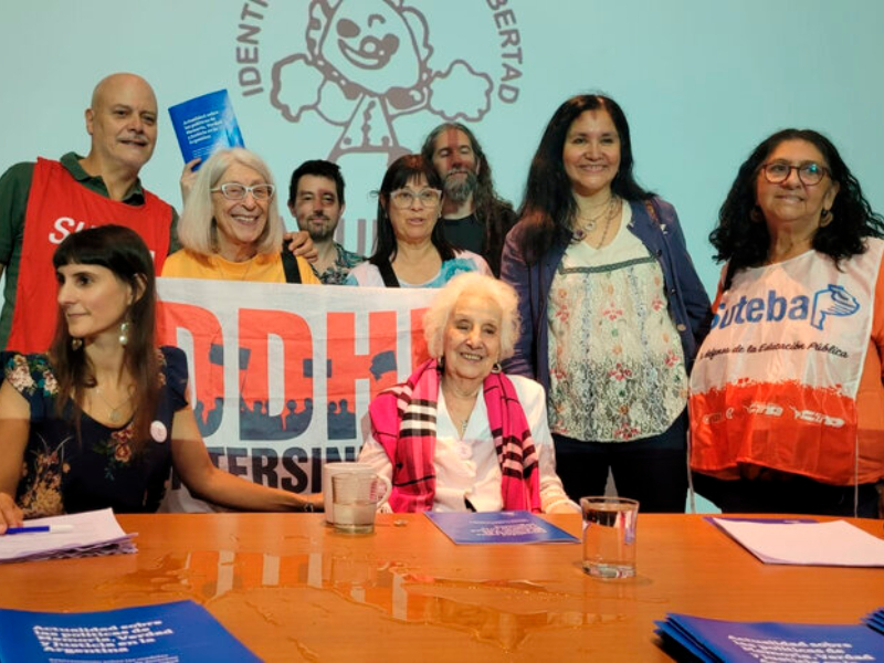 Las Abuelas denunciaron la embestida del gobierno contra la verdad y la justicia Las Abuelas denunciaron la embestida del gobierno contra la verdad y la justicia