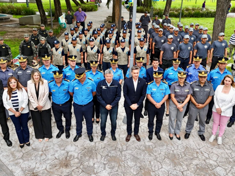 Más de 500 efectivos policiales: el gobierno provincial lanzó el Operativo “Fiestas Seguras” Más de 500 efectivos policiales: el gobierno provincial lanzó el Operativo “Fiestas Seguras”