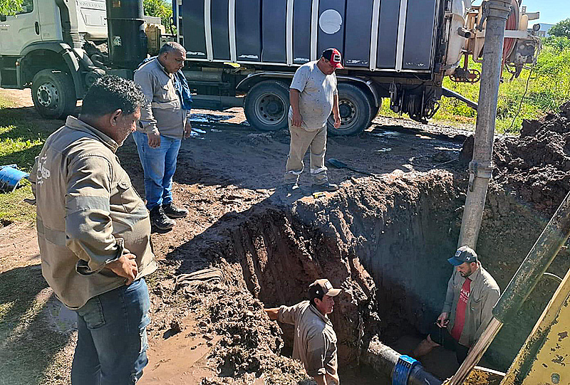 SAMEEP reparó un caño de agua potable clave que abastecía a buena parte de Sáenz Peña SAMEEP reparó un caño de agua potable clave que abastecía a buena parte de Sáenz Peña
