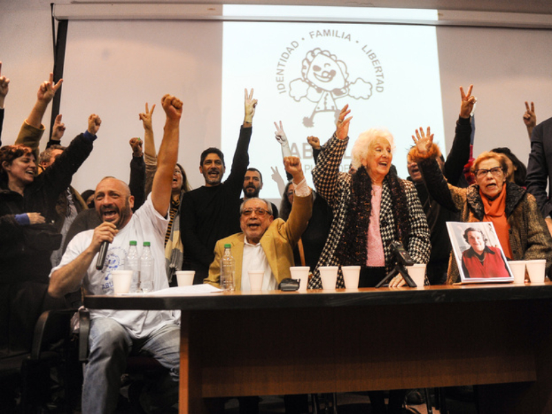 Las Abuelas de Plaza de Mayo encontraron al nieto 138 Las Abuelas de Plaza de Mayo encontraron al nieto 138