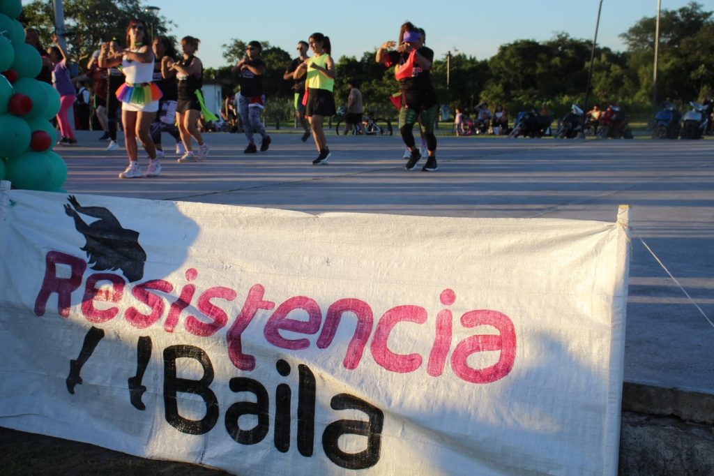 “Resistencia Baila” cerró el año con una master class en el Parque de la Democracia      