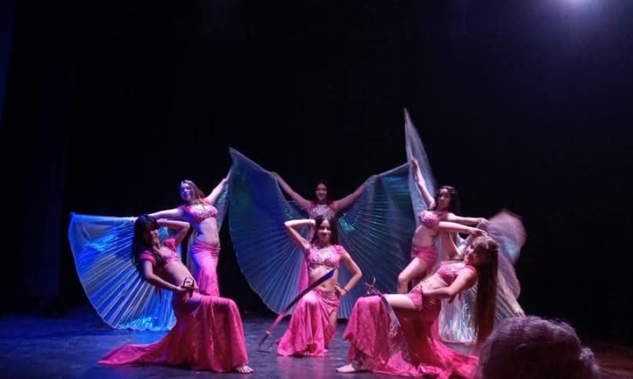 La academia de danza “Andrea Duarte” cierra el año este domingo en La Fábrica Cultural La academia de danza “Andrea Duarte” cierra el año este domingo en La Fábrica Cultural