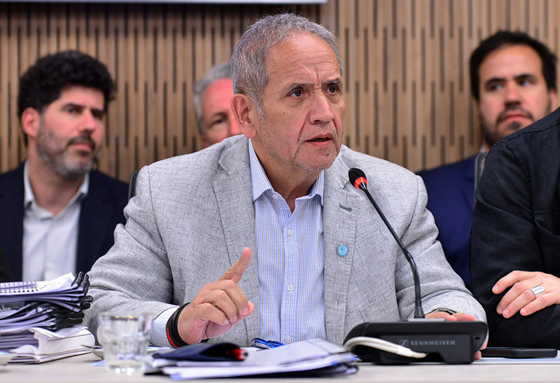 Bancarios: Palazzo revisó la paritaria y llevó el salario inicial de la actividad a $ 1.650.000 Bancarios: Palazzo revisó la paritaria y llevó el salario inicial de la actividad a $ 1.650.000