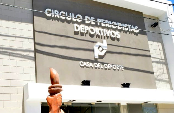 El Círculo rechazó la decisión dirigencial de no poder realizar transmisiones radiales en el Club Villa Alvear El Círculo rechazó la decisión dirigencial de no poder realizar transmisiones radiales en el Club Villa Alvear