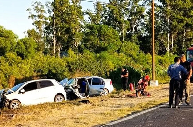 Choque entre dos autos deja una persona muerta en cercanías de Saladas, Corrientes Choque entre dos autos deja una persona muerta en cercanías de Saladas, Corrientes