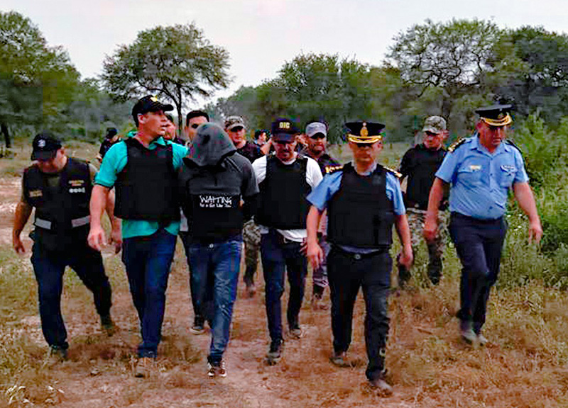 Operativo Frontera Húmeda: detienen a contrabandista y secuestran dos camionetas con cigarrillos Operativo Frontera Húmeda: detienen a contrabandista y secuestran dos camionetas con cigarrillos