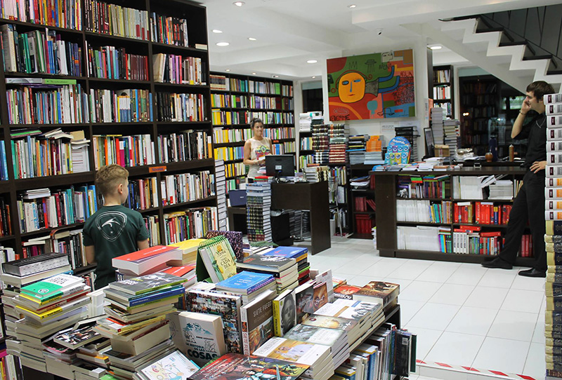 Impacto en la industria del libro en Argentina: más del 70% de editores y libreros con caídas en las ventas Impacto en la industria del libro en Argentina: más del 70% de editores y libreros con caídas en las ventas