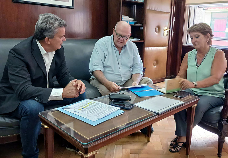 Zimmermann gestionó ante Nación el financiamiento y canales comerciales para el sector productivo Zimmermann gestionó ante Nación el financiamiento y canales comerciales para el sector productivo