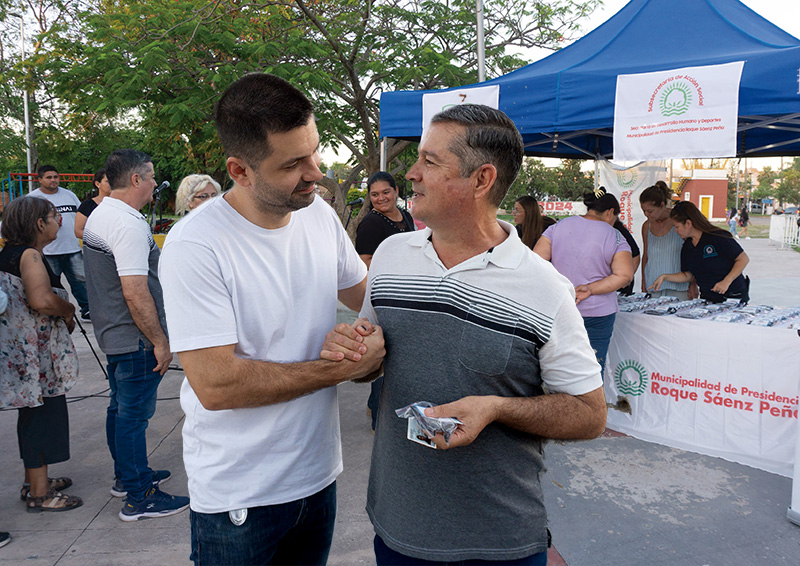 Sáenz Peña: sexta entrega de anteojos del Municipio que ya alcanzó a 860 beneficiarios Sáenz Peña: sexta entrega de anteojos del Municipio que ya alcanzó a 860 beneficiarios