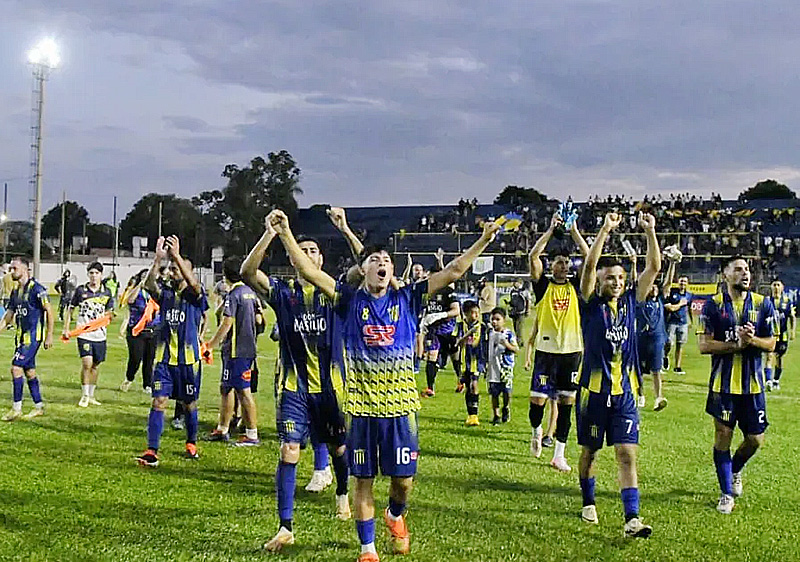 Regional: Mitre le ganó 2 a 1 a Resistencia Central y se metió en la final de la zona Litoral Norte Regional: Mitre le ganó 2 a 1 a Resistencia Central y se metió en la final de la zona Litoral Norte