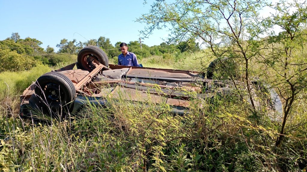 Accidente fatal en La Leonesa: un muerto y dos personas heridas tras el vuelco de un auto en ruta 11 Accidente fatal en La Leonesa: un muerto y dos personas heridas tras el vuelco de un auto en ruta 11