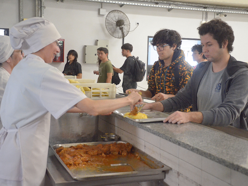 El 10 de marzo abren los Comedores Universitarios de la UNNE El 10 de marzo abren los Comedores Universitarios de la UNNE