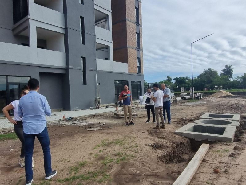 Sáenz Peña: mientras siguen las inscripciones para el sorteo, las obras de los edificios entraron en su etapa final Sáenz Peña: mientras siguen las inscripciones para el sorteo, las obras de los edificios entraron en su etapa final