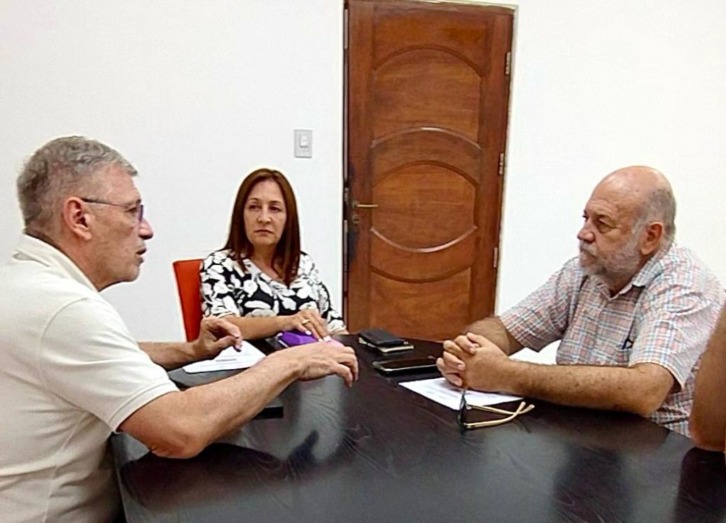 APA junto a los municipios de Santa Sylvina y Du Graty evaluaron las acciones destinadas a aprovechar los recursos hídricos