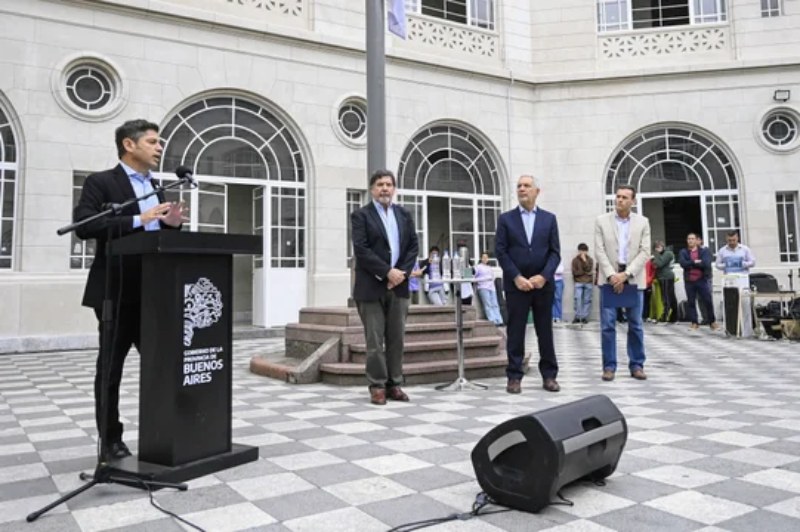 Axel Kicillof: “Esto no fue ni castigo bíblico ni película de terror, sino producto del cambio climático” Axel Kicillof: “Esto no fue ni castigo bíblico ni película de terror, sino producto del cambio climático”