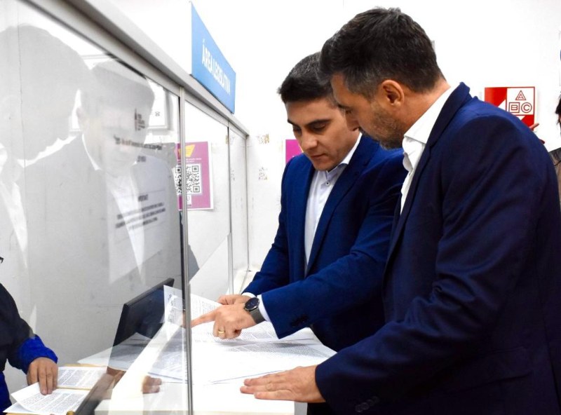 El Ejecutivo ingresó al Parlamento el proyecto que reduce impuestos provinciales para potenciar al sector económico El Ejecutivo ingresó al Parlamento el proyecto que reduce impuestos provinciales para potenciar al sector económico