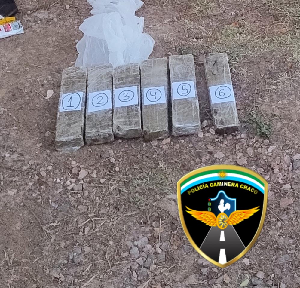 Capturan a un joven que circulaba en moto con más de cinco kilos de marihuana Capturan a un joven que circulaba en moto con más de cinco kilos de marihuana