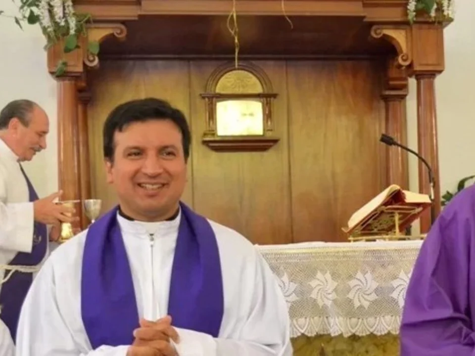 Condenaron a 9 años a un sacerdote por abuso de una joven en una parroquia Condenaron a 9 años a un sacerdote por abuso de una joven en una parroquia