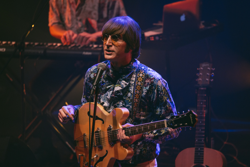 Javier Parisi, el “Lennon argentino”, llega a Chaco y Corrientes Javier Parisi, el “Lennon argentino”, llega a Chaco y Corrientes