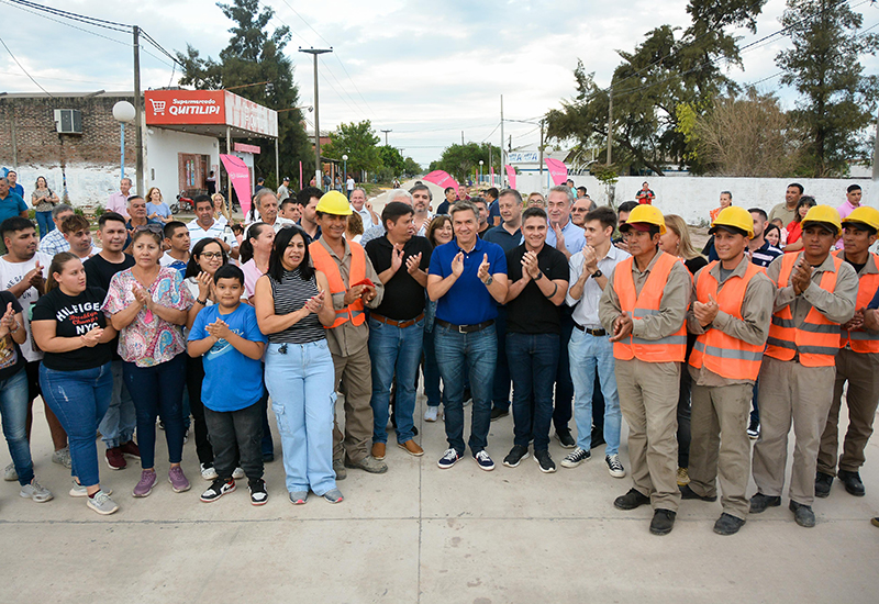 El gobernador Zdero inauguró nuevas cuadras de pavimento en Quitilipi El gobernador Zdero inauguró nuevas cuadras de pavimento en Quitilipi