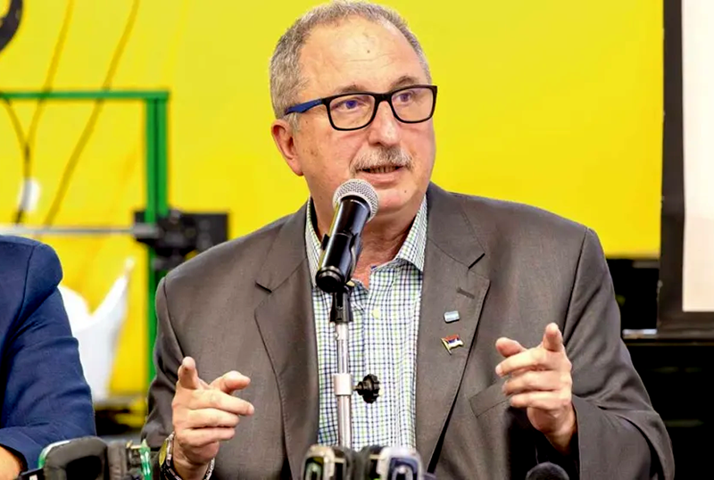 Misiones: Passalacqua lanzó línea de crédito por .000 millones para renovar colectivos Misiones: Passalacqua lanzó línea de crédito por .000 millones para renovar colectivos