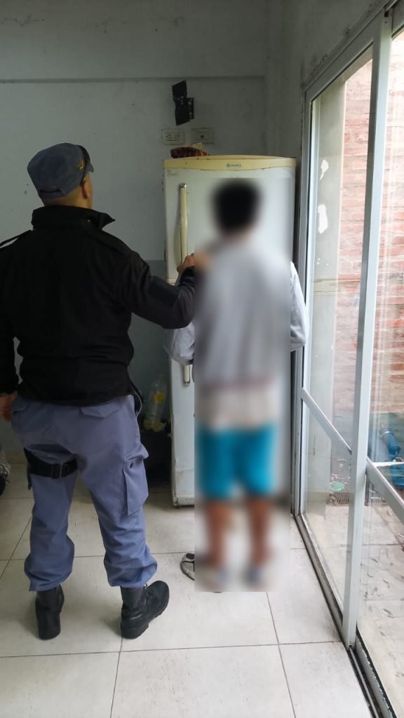 Padre e hijo detenidos por la muerte de un hombre Padre e hijo detenidos por la muerte de un hombre