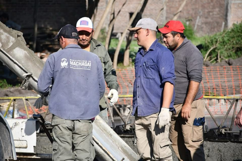 En Machagai, avanza la pavimentación del ingreso al Parque Industrial En Machagai, avanza la pavimentación del ingreso al Parque Industrial