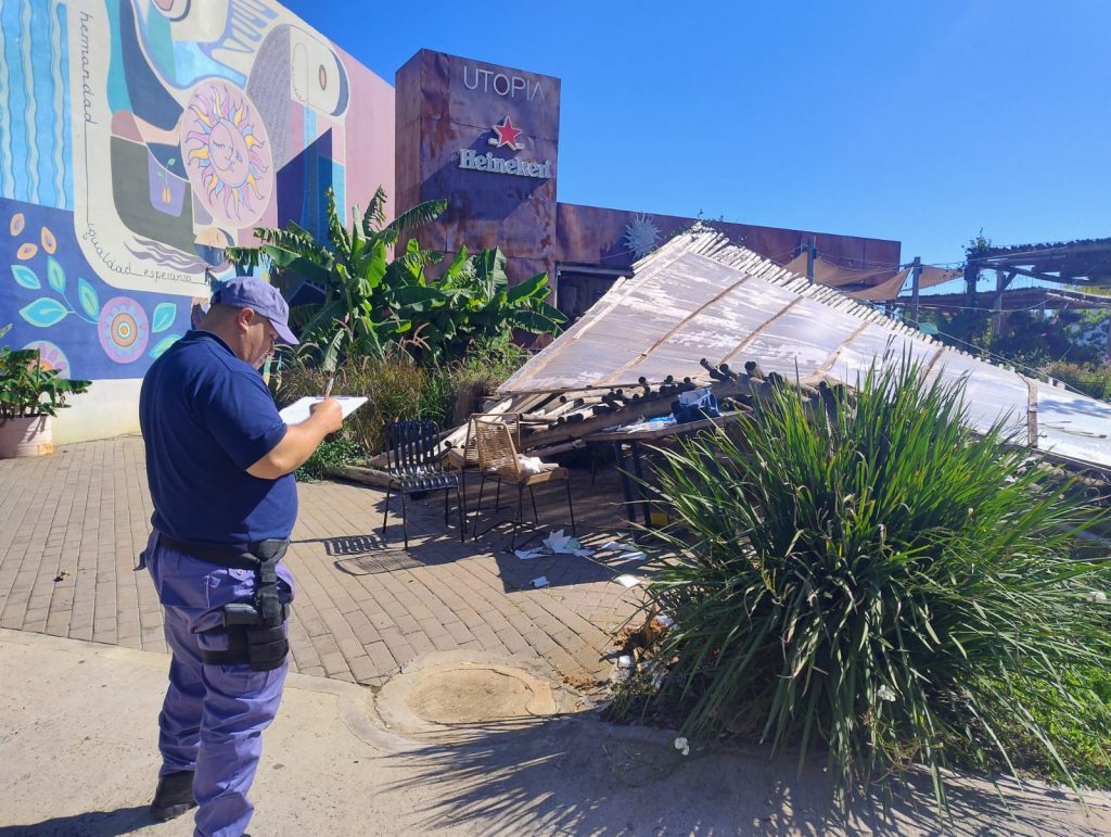 Una mujer resultó herida tras la caída de una pérgola en un local comercial de Resistencia