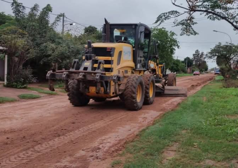 Servicios Públicos avanza con el arreglo y mejoramiento de calles en Castelli Servicios Públicos avanza con el arreglo y mejoramiento de calles en Castelli