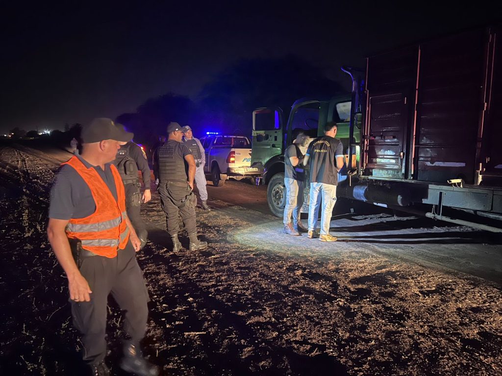 Terminó detenido luego de evadir dos controles policiales Terminó detenido luego de evadir dos controles policiales