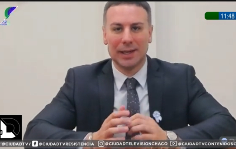 Aranceles a estudiantes extranjeros: “Los nuestros son residentes, no nos toca en ningún sentido”, aclaró el rector de la UnCAUS Aranceles a estudiantes extranjeros: “Los nuestros son residentes, no nos toca en ningún sentido”, aclaró el rector de la UnCAUS