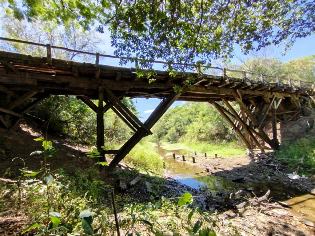 Mejor conectividad rural: el gobierno inicia la construcción de un nuevo puente sobre el Arroyo Quintana