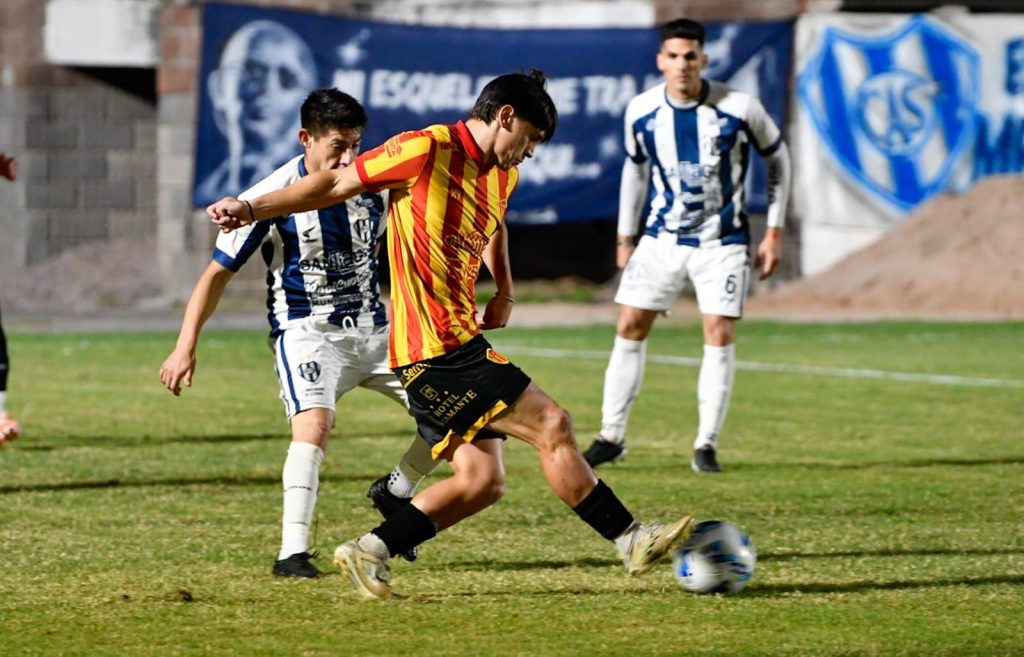 Federal “A”: Sarmiento sumó un puntazo en la casa del líder