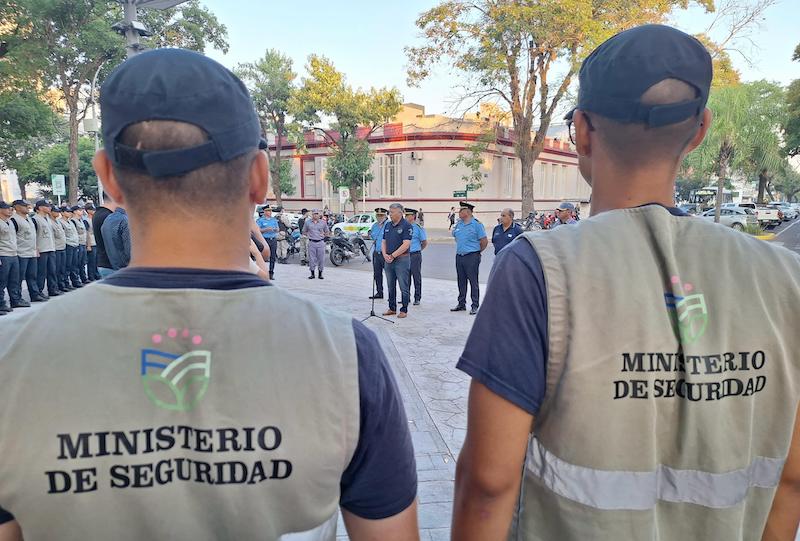 Elecciones legislativas: más de 3.100 policías afectados al operativo de seguridad Elecciones legislativas: más de 3.100 policías afectados al operativo de seguridad