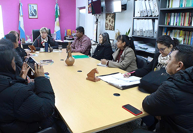 Preparan dispositivo para elecciones de Consejos Comunitarios en Escuelas de Gestión Comunitaria Originarias Preparan dispositivo para elecciones de Consejos Comunitarios en Escuelas de Gestión Comunitaria Originarias