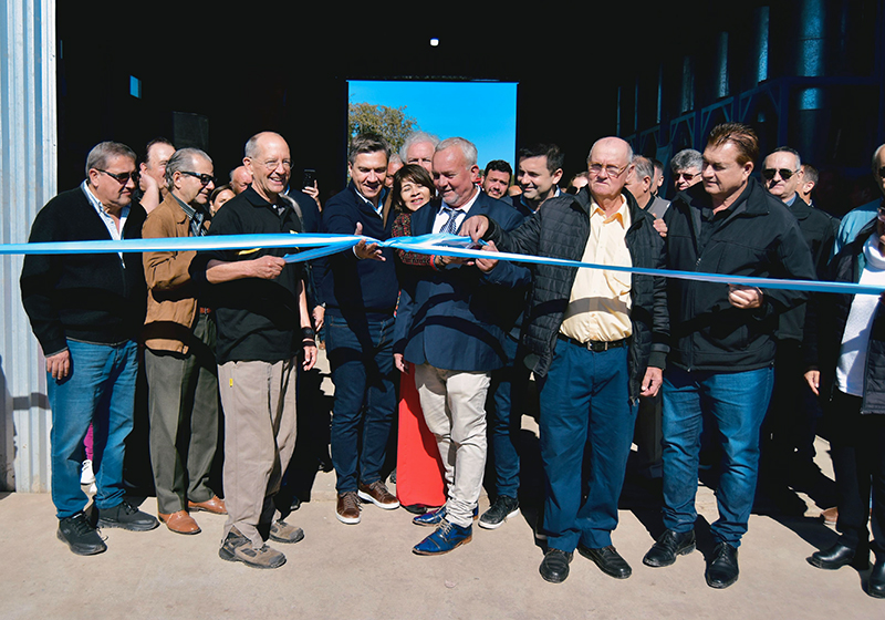 Sáenz Peña: Zdero acompañó la inauguración de la fábrica de aceites esenciales de palo santo Sáenz Peña: Zdero acompañó la inauguración de la fábrica de aceites esenciales de palo santo