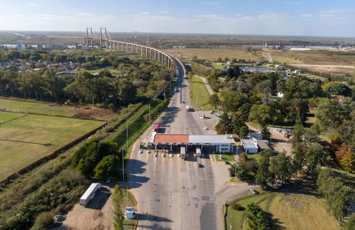 El Gobierno lanzó la licitación pública nacional e internacional para la ruta del Mercosur El Gobierno lanzó la licitación pública nacional e internacional para la ruta del Mercosur