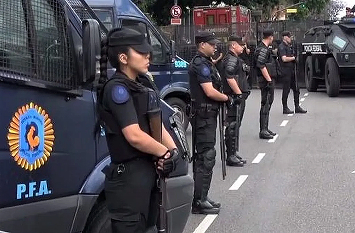 Reforma de la Policía Federal por decreto: ”Es nulo de nulidad absoluta”, denuncia Gil Domínguez Reforma de la Policía Federal por decreto: ”Es nulo de nulidad absoluta”, denuncia Gil Domínguez