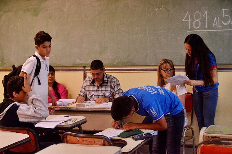 Estabilidad laboral: comenzaron a titularizar docentes de modalidades de Nivel Secundario Estabilidad laboral: comenzaron a titularizar docentes de modalidades de Nivel Secundario
