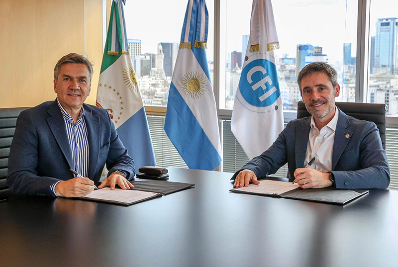 El gobernador Zdero firmó en Buenos Aires un nuevo convenio con el CFI El gobernador Zdero firmó en Buenos Aires un nuevo convenio con el CFI