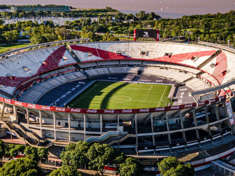 River, con los tapones de punta contra el Gobierno: “Provoca una pérdida de $ 16.800 millones” River, con los tapones de punta contra el Gobierno: “Provoca una pérdida de $ 16.800 millones”