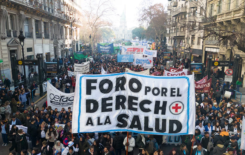 Trabajadores del Garrahan se movilizaron a Plaza de Mayo reclamando aumentos salariales Trabajadores del Garrahan se movilizaron a Plaza de Mayo reclamando aumentos salariales