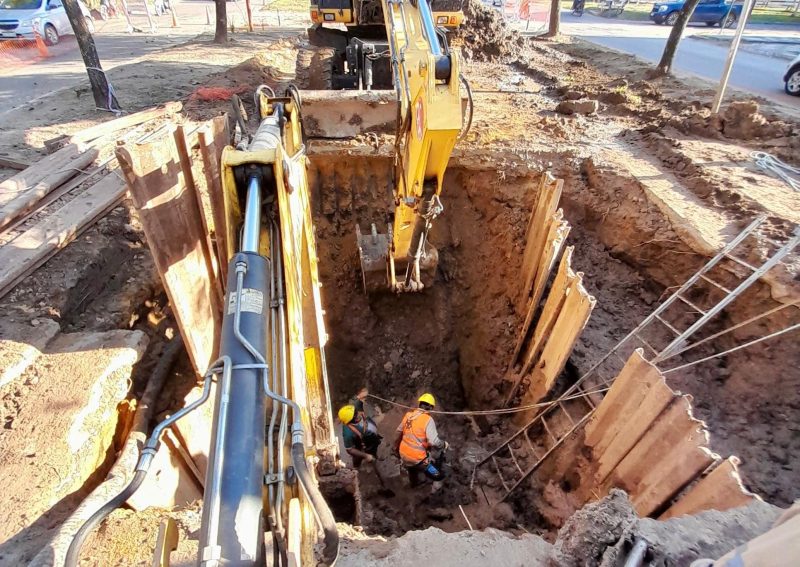 Finalizó la reparación del acueducto en Av. Las Heras en Resistencia Finalizó la reparación del acueducto en Av. Las Heras en Resistencia