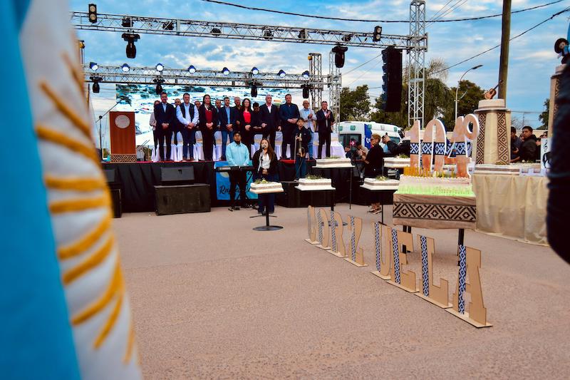 104° Aniversario de Corzuela: el Gobernador entregó títulos de propiedad y una nueva ambulancia para la localidad 104° Aniversario de Corzuela: el Gobernador entregó títulos de propiedad y una nueva ambulancia para la localidad