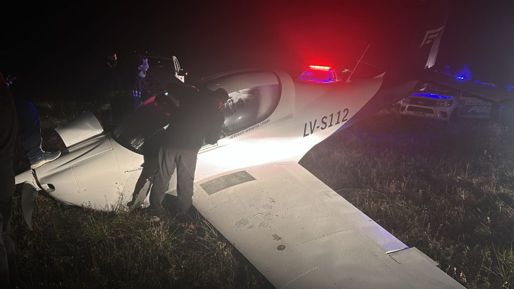 Aterrizaje de emergencia en Basail: una avioneta descendió en un campo rural