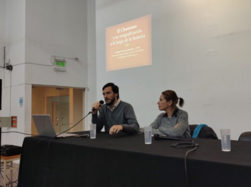 Charla sobre chamamé en la XV Feria Provincial del Libro de Corrientes Charla sobre chamamé en la XV Feria Provincial del Libro de Corrientes