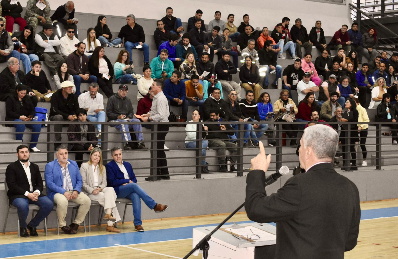 El Gobierno recaudó 3.300.000 con al 4ta subasta de vehículos del Estado El Gobierno recaudó 3.300.000 con al 4ta subasta de vehículos del Estado