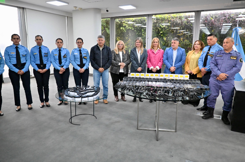 Presentaron nuevos dispositivos duales para protección de víctimas de violencia de género Presentaron nuevos dispositivos duales para protección de víctimas de violencia de género