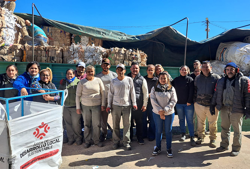 Barranqueras concreta una nueva venta de materiales RSU Barranqueras concreta una nueva venta de materiales RSU